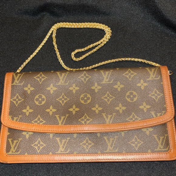Vintage Louis Vuttion Clutch / With Chain - EUC - Picture 2 of 12